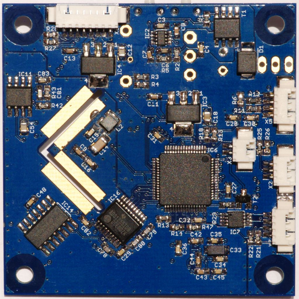 fc-board bottomside with multipin-ICs, small stuff and connectors soldered