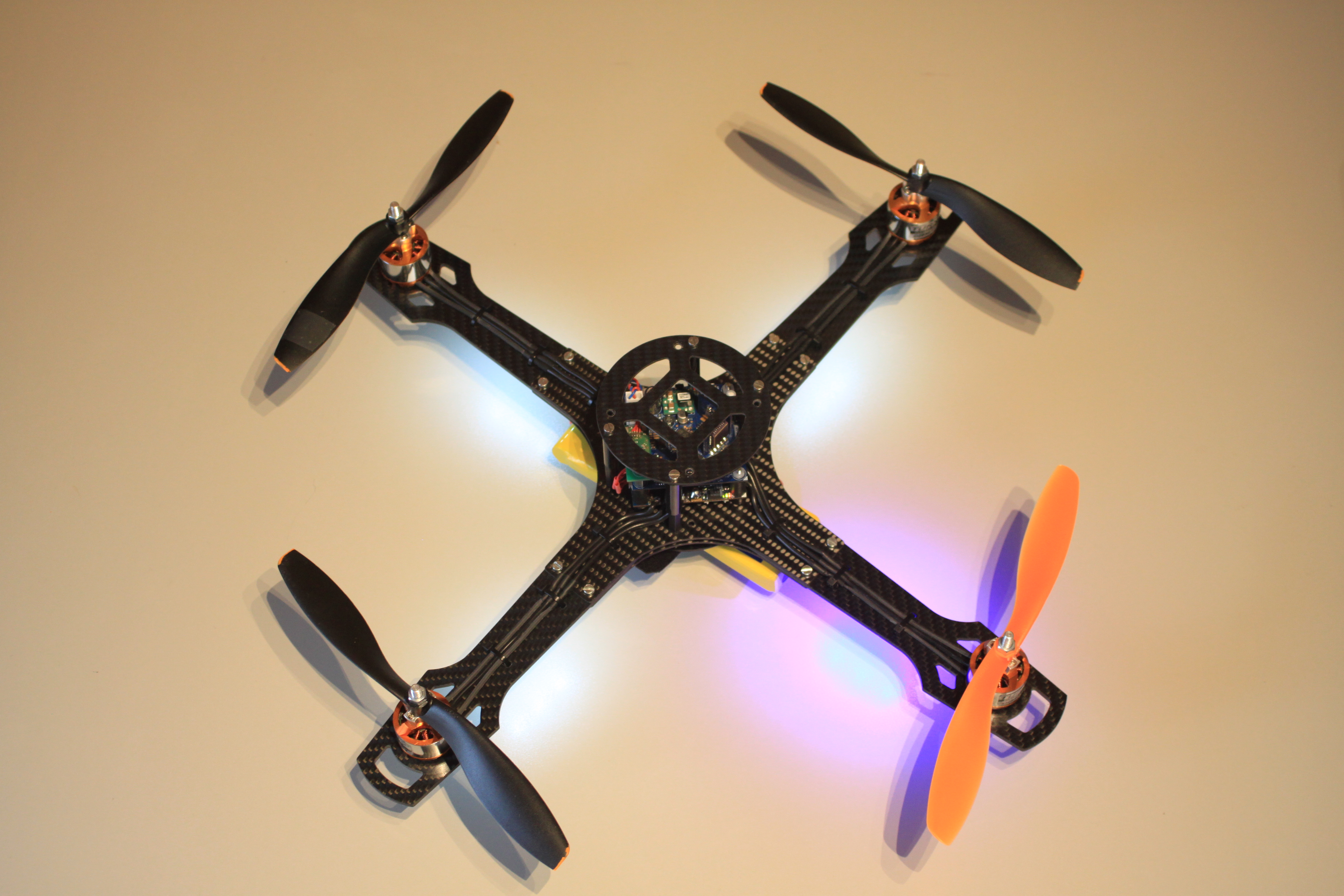 Finished CFK-Copter (landing gear to add)